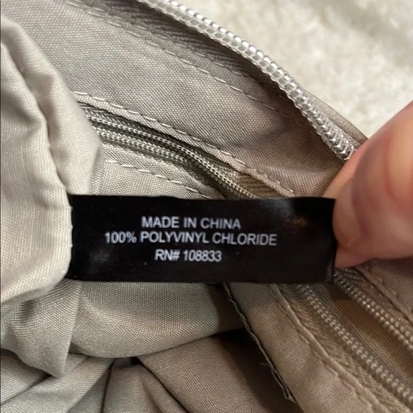 Reaction Kenneth Cole  Crossbody Bag - Picture 12 of 13